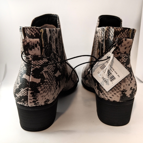American Eagle Booties Snake Print Size 6 - Picture 2 of 4
